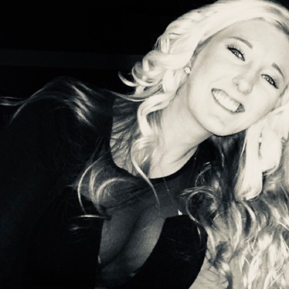 Meet your Posher, Rachel - Picture 2 of 2